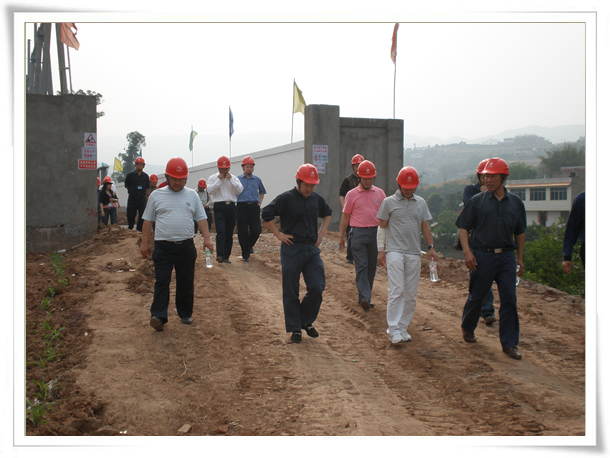 宜宾电业局对大益变电站举行检查