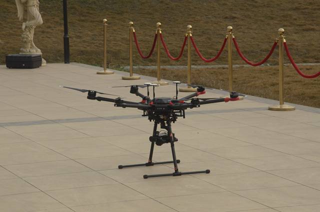 “奇发28飞手”尽显风范首期无人机应用手艺高级培训班学员圆满结业