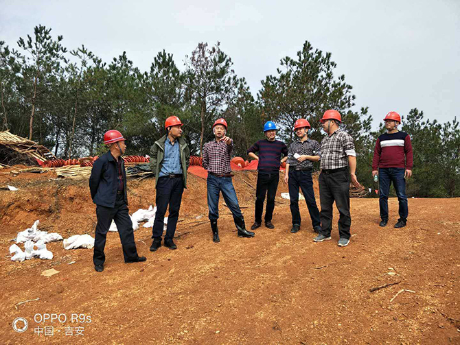 国网江西省电力磨练公司向导到500kV文赣I、II回线跨昌赣客专迁改工程检查指导事情