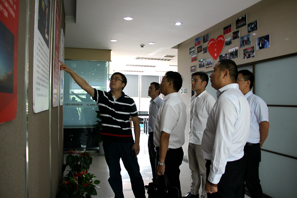 中铁四局向导莅临奇发28电力集团指导交流