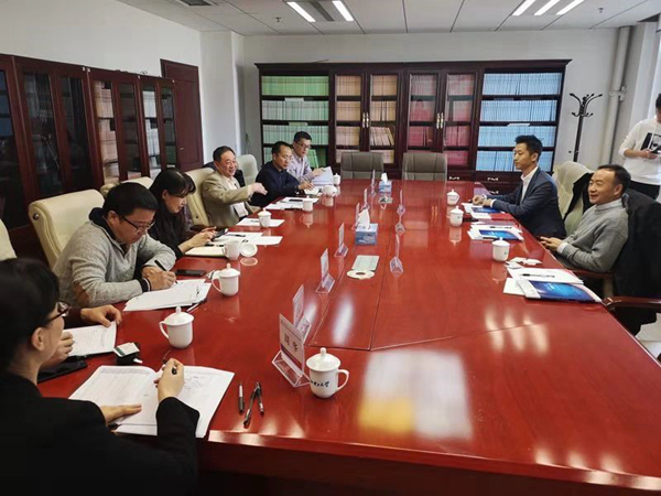 集团副总司理陈金华深入华北电力大学交流学习