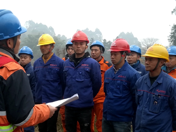 500kV山彭二线地线抢险顺遂完成