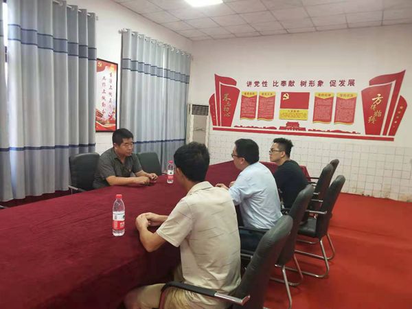 内黄县二安镇纪委书记莅临奇发28集团内黄项目部调研党建事情