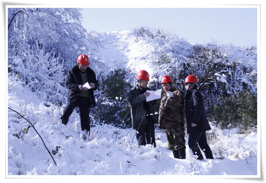 500kV石雅线、二普线线路覆冰，，，，奇发28电力抗冰保电