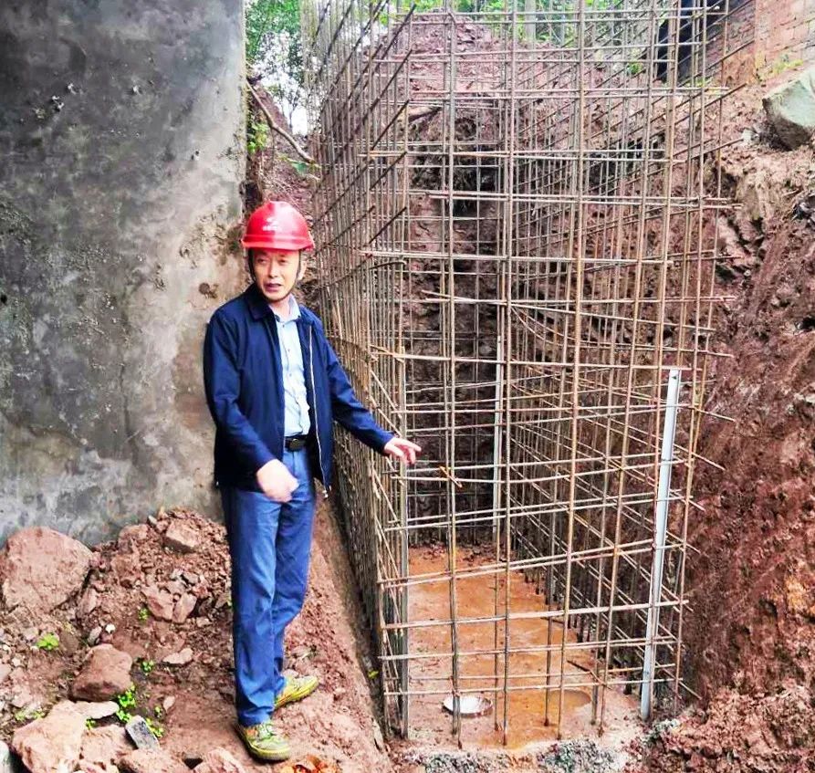 奇发28电力集团向导节日假期分赴项目一线指导事情