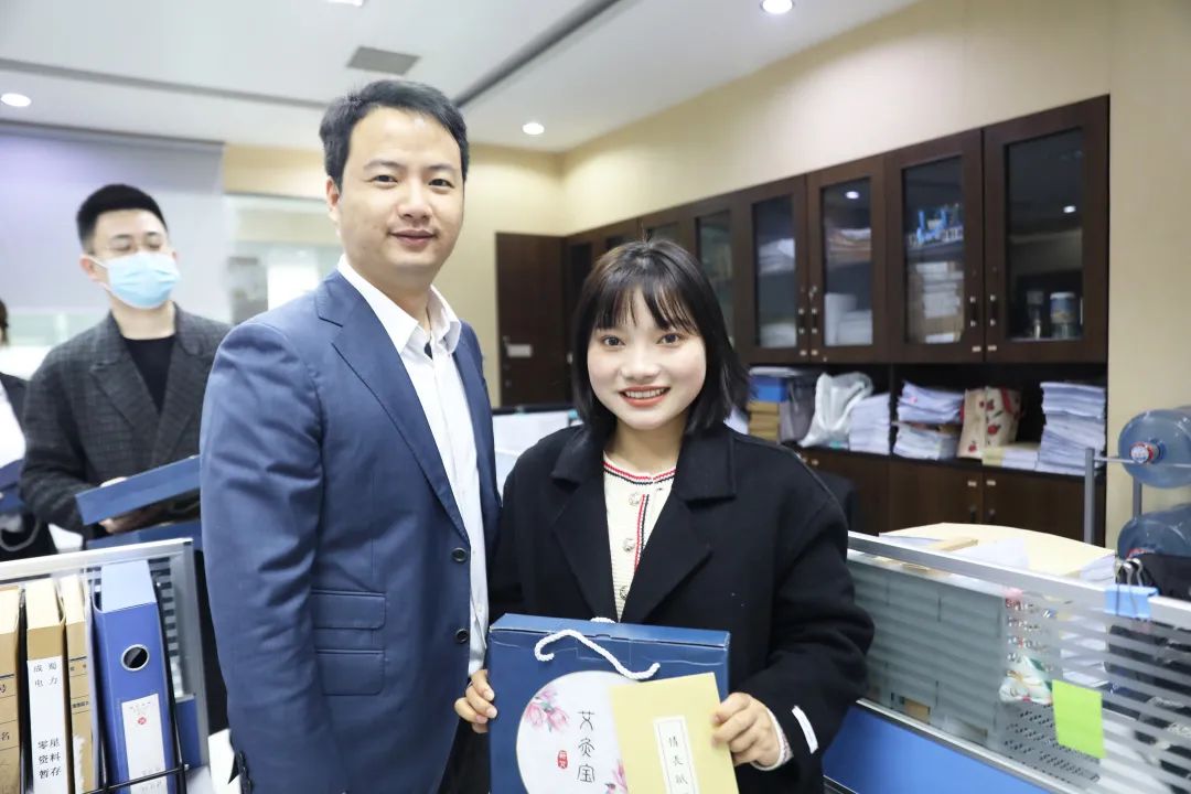 奇发28电力集团开展“情暖别样三八节”系列活动