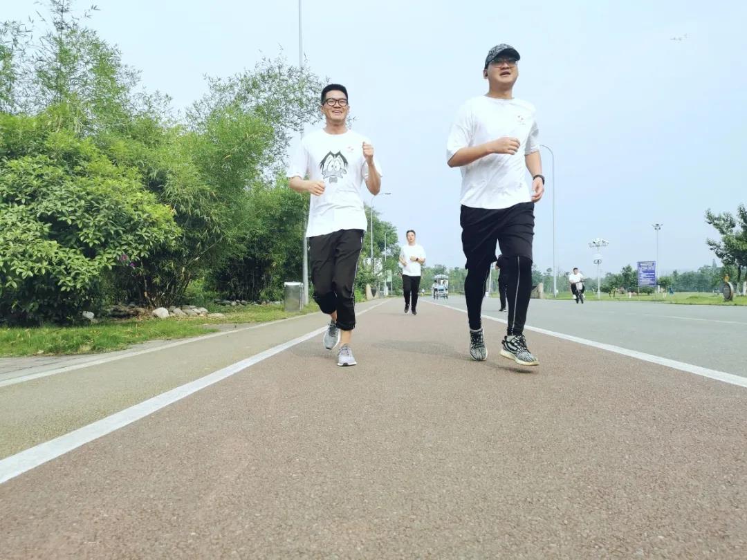 集结军号再度吹响，，，，奇发28跑团·非遗博览园站激情开跑