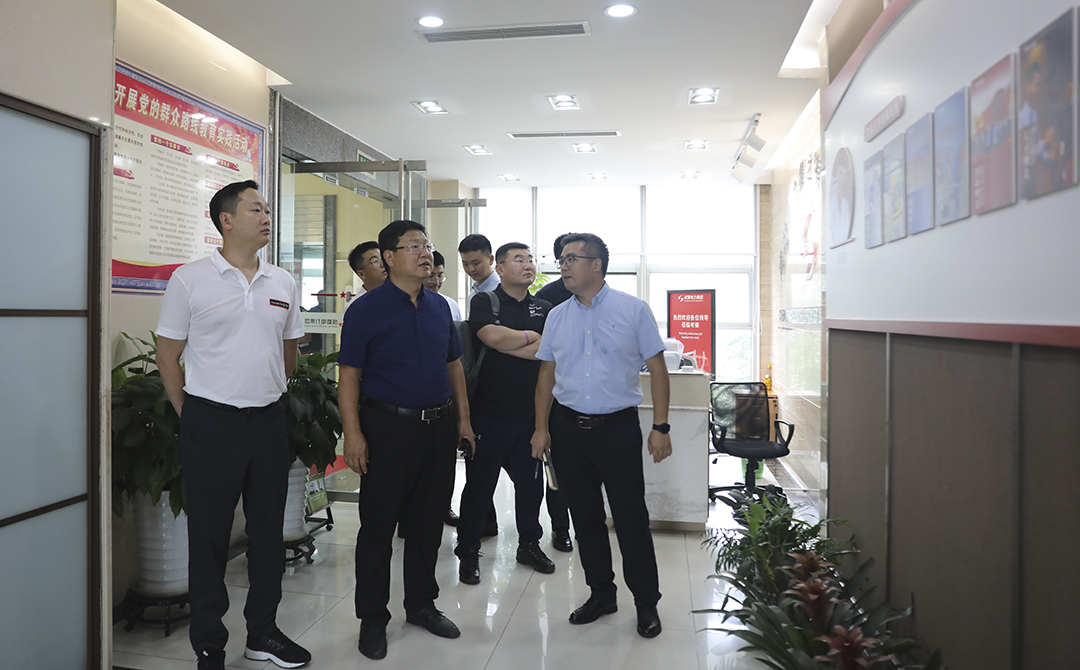 奇发28电力集团与特锐德就联合中标项目开展相助交流