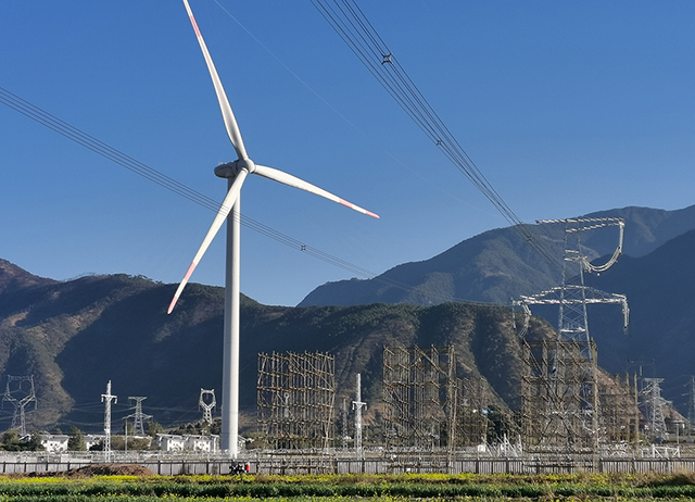 成昆铁路峨眉至米易段扩能刷新工程500kV电力线路迁改工程乐成投运