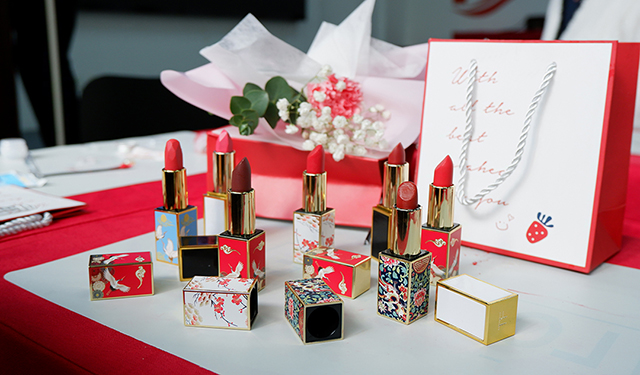 3.8女神节，，，给漂亮加点色彩