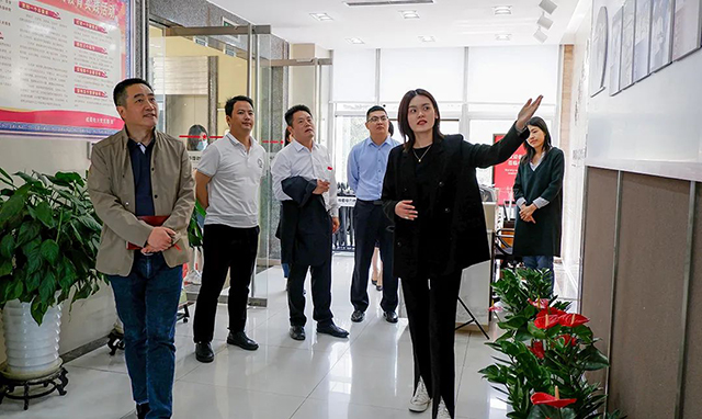 成都会青羊区总工会、府南街道总工会向导莅临我司调研指导