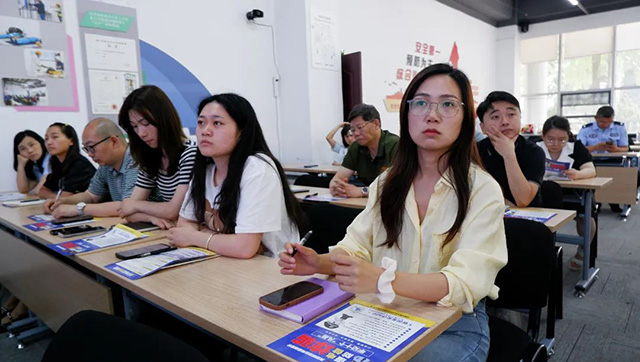 强化反诈宣传，，，，，，，筑牢防诈堡垒丨奇发28电力集团开展“反电信诈骗”专题宣传讲座