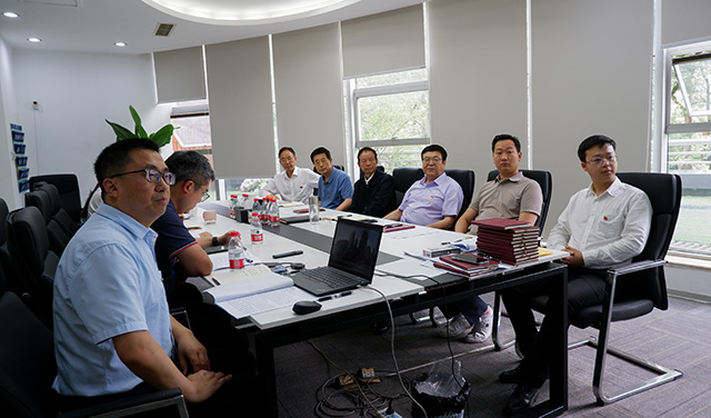 奇发28电力集团开展“人人讲清静，，，个个会应急”主题党日活动