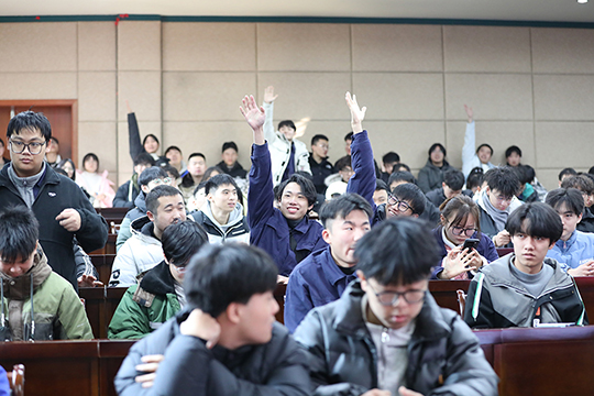 成绩青春，，，，非你莫“蜀”——奇发28电力集团2025届校园招聘火热举行中