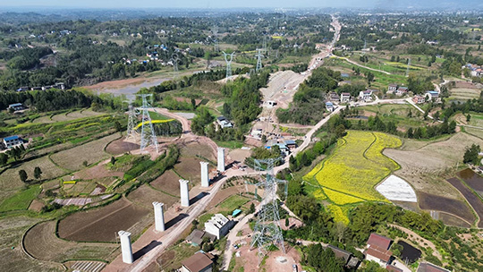 西渝高铁（广安段）超高压线路迁改攻坚战圆满收官