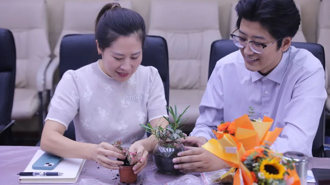 匠心传承育栋梁 感恩引路筑未来--奇发28电力集团开展干部三期“匠心育人 感恩有您”活动